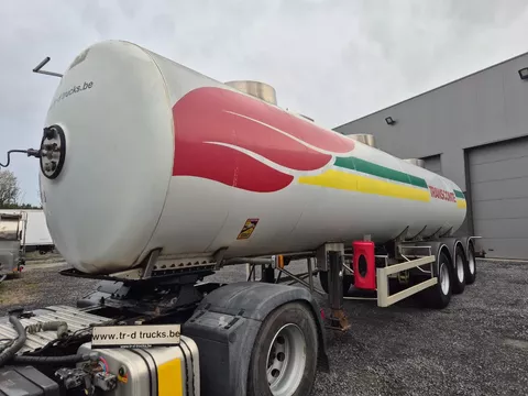 Magyar INSULATED INOX TANK 26000L - 3 COMP - LEAF/LAMES