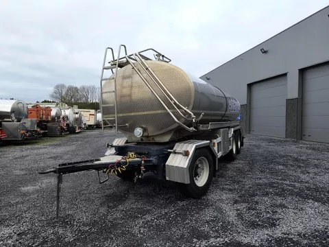 Magyar 3 AXLES - INSULATED STAINLESS STEEL TANK 17000L 1 COMP