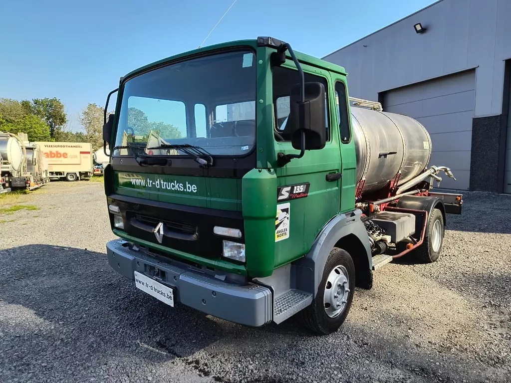 Renault Midliner S135 - ONLY 54 400KM - SMALL TANK 3680L INSULATED INOX