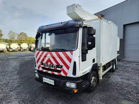 Iveco EuroCargo 120 E18 + COMET 151TAL (15 m)