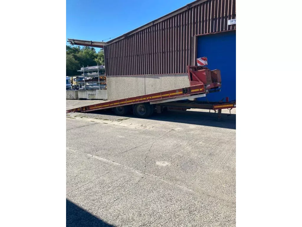 MOL 2 AXLES TIPPING TRAILER WITH RAMPS
