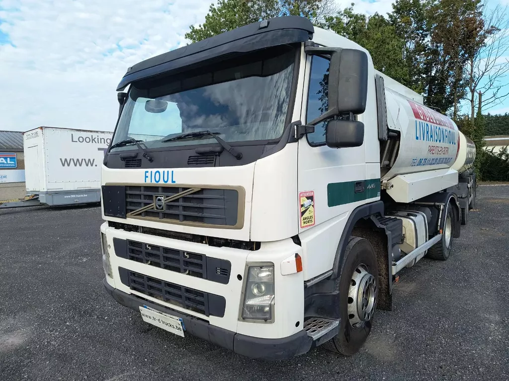 Volvo 440 FM 13000L FUEL / CARBURANT - 4 COMP